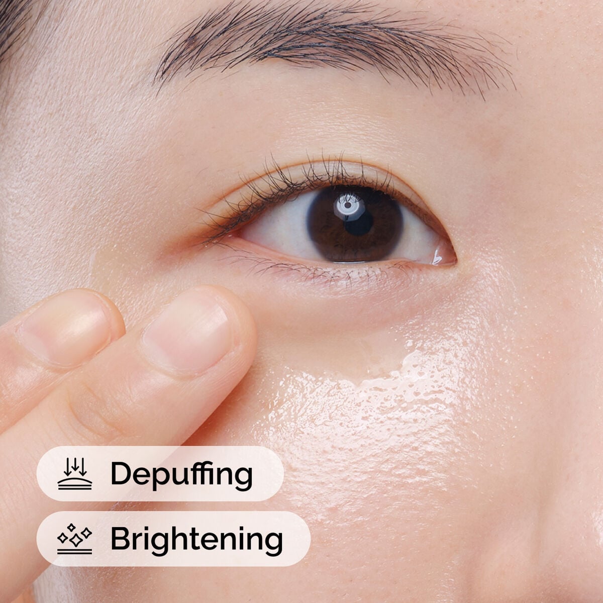caffeine-solution-5-egcg-eye-serum-s9 ord-caffeine-solution-egcg-model-application-with-benefits.jpg